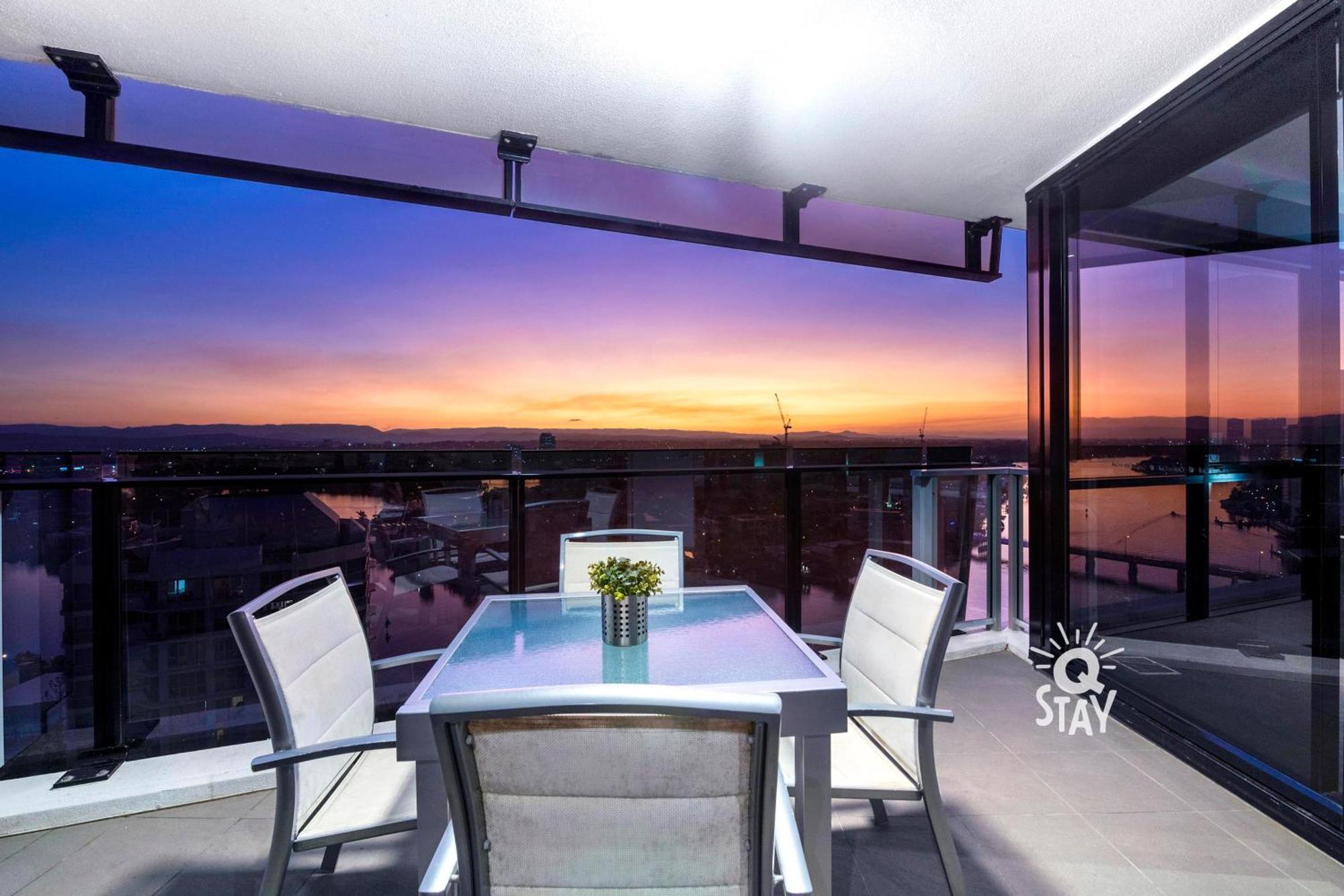 Circle On Cavill Surfers Paradise Mid Week Madness Deal - Q Stay Gold Coast Kültér fotó